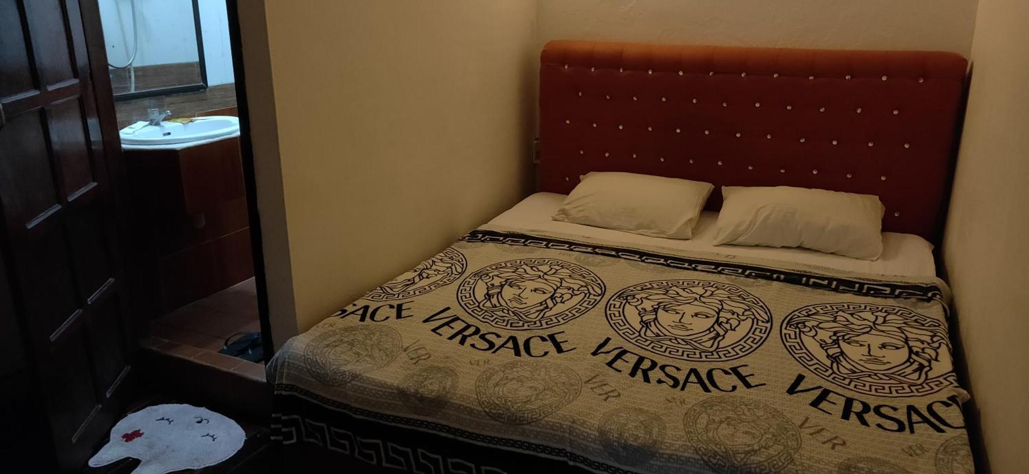 Phousi 2 Guesthouse Luang Prabang Værelse billede